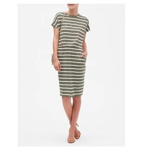 Banana Republic NWT Stripe Shift Dress Sz S v420
